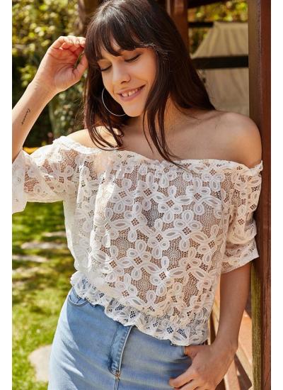 Kadın Beyaz Fırfır Detaylı Lastikli Dantelli Crop Bluz